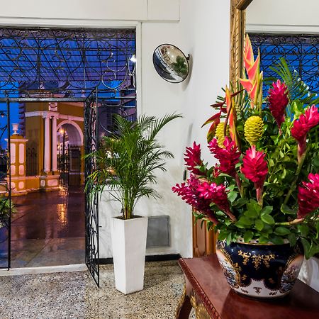Hotel Dorado Plaza Centro Historico Картахена Экстерьер фото