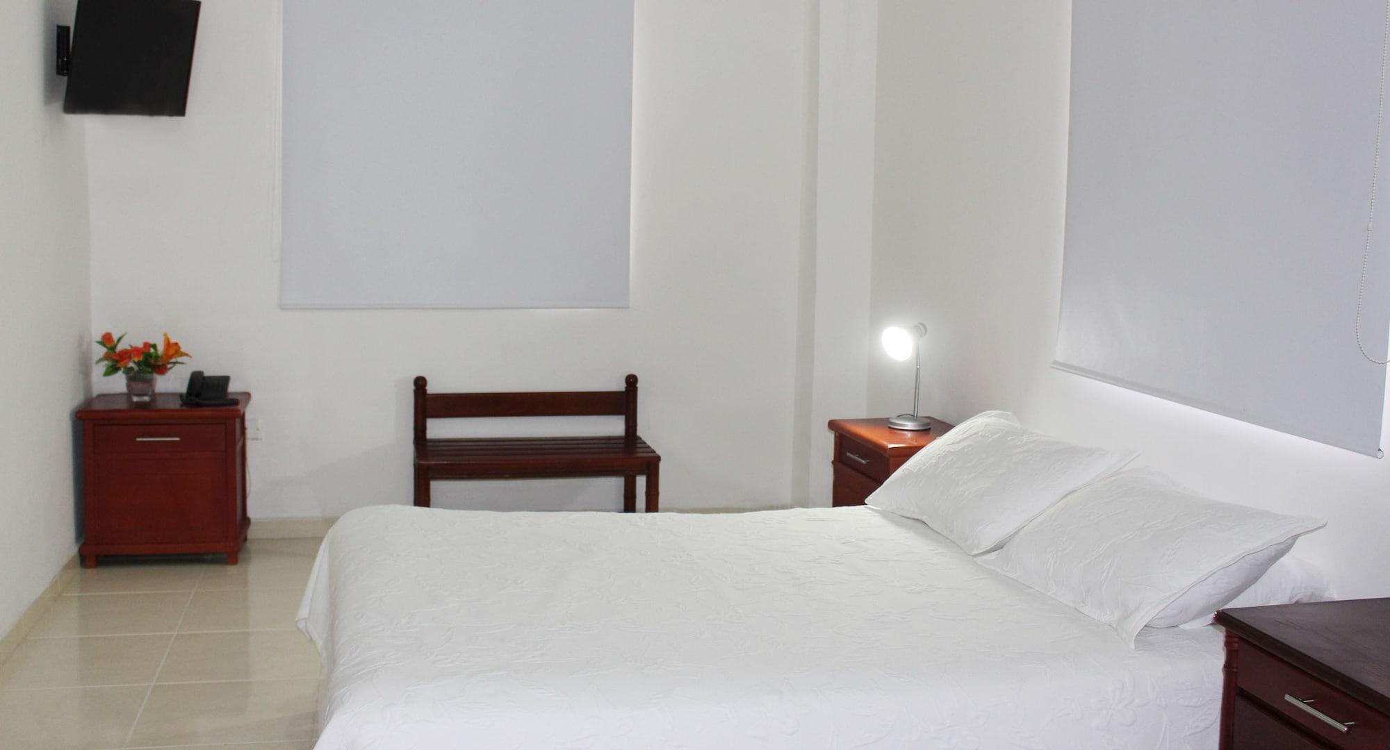 Hotel Dorado Plaza Centro Historico Картахена Экстерьер фото