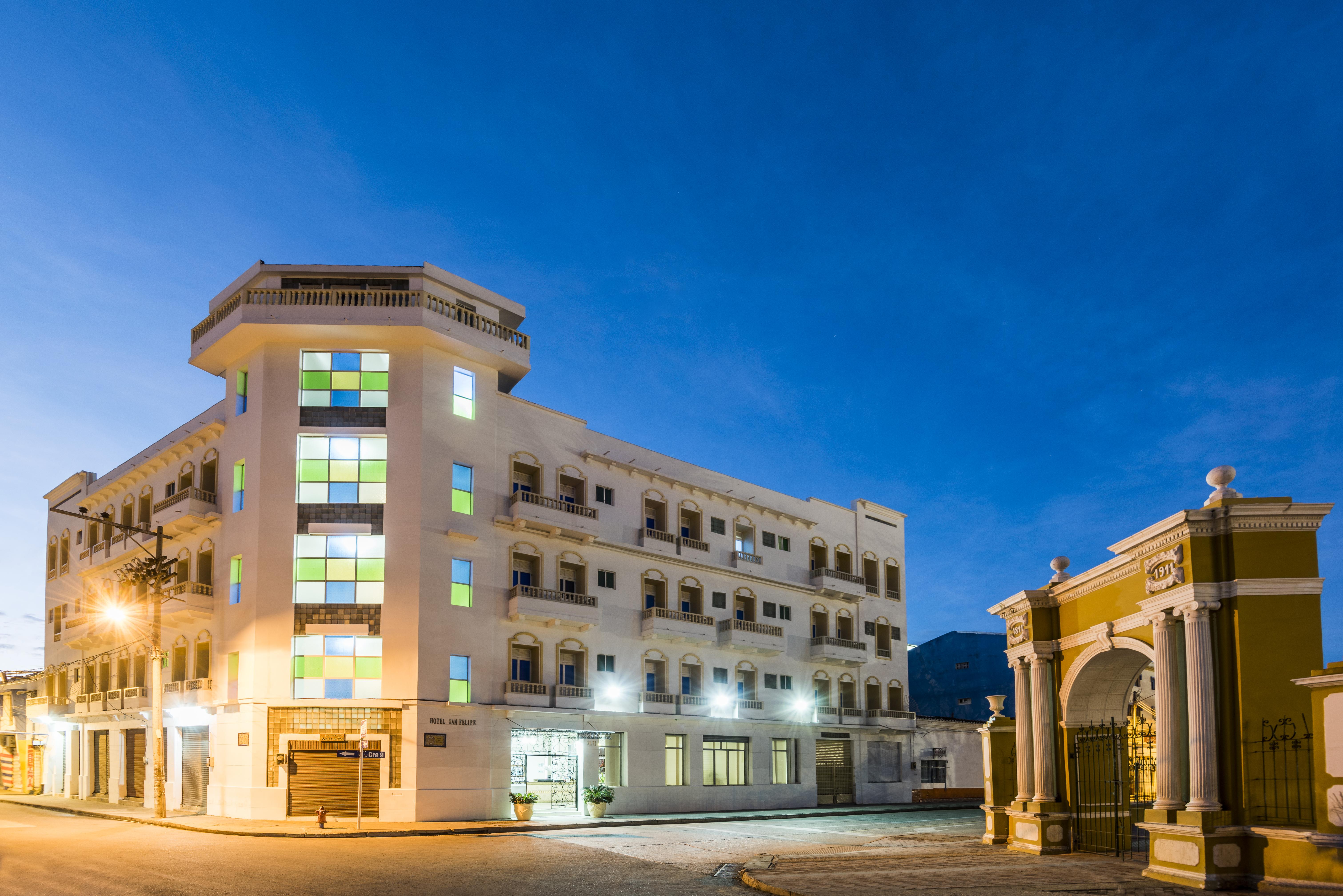 Hotel Dorado Plaza Centro Historico Картахена Экстерьер фото