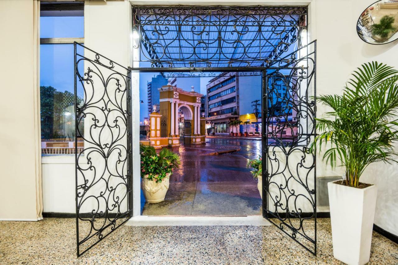 Hotel Dorado Plaza Centro Historico Картахена Экстерьер фото