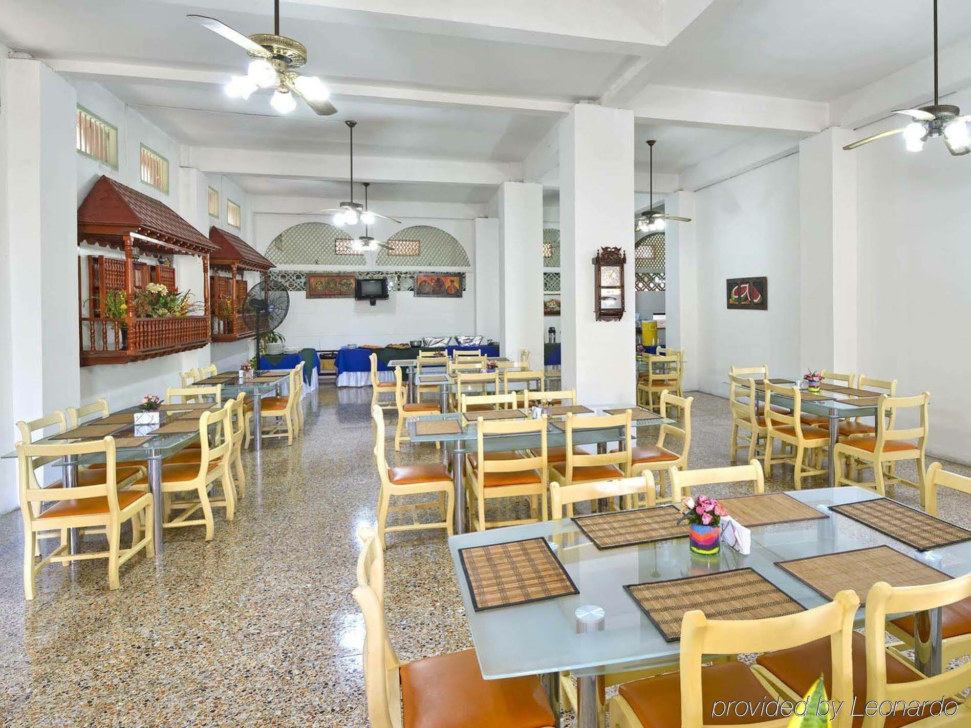 Hotel Dorado Plaza Centro Historico Картахена Экстерьер фото